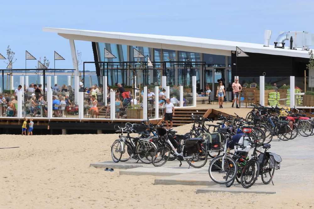 PUUR Strandpaviljoen Groede
