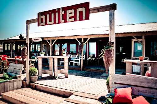 Strandpaviljoen Buiten